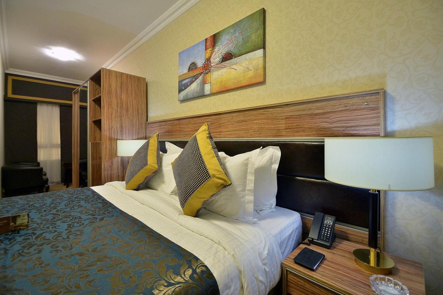 Golden Tulip Al Shakreen Medína Exteriér fotografie